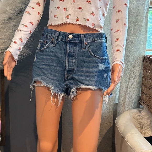 Levi's Blue High-Waist Jean Shorts Distressed - Picture 1 of 8